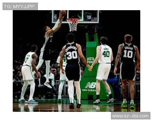 马刺与凯尔特人激战正酣精彩瞬间回顾与赛场图片分享